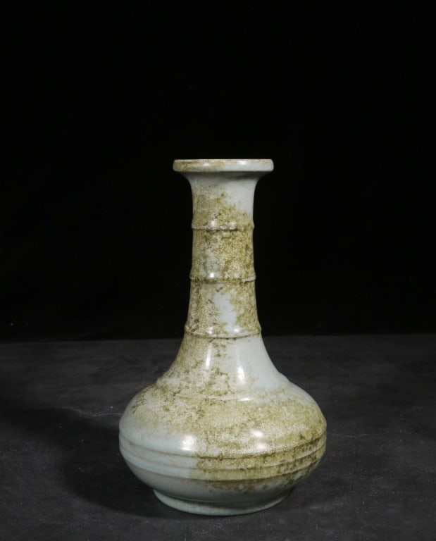 Chinese Glazed Porcelain Vase (1 of 9)
