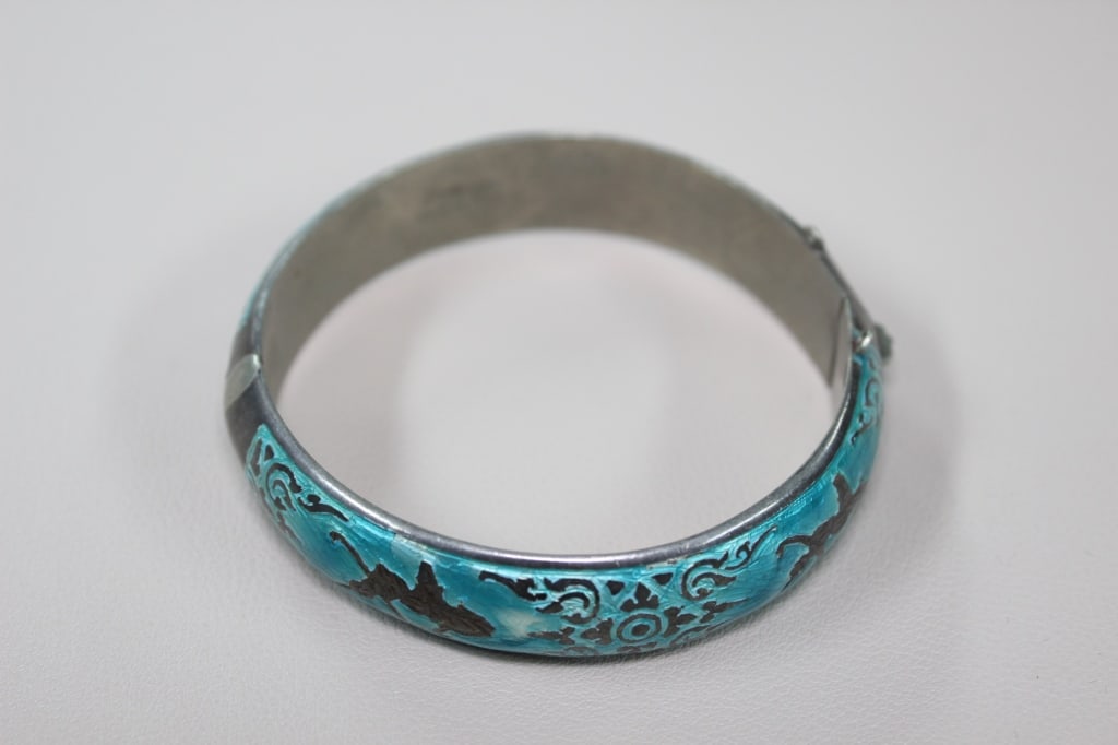 Vintage Hinged Bangle Bracelet - 2