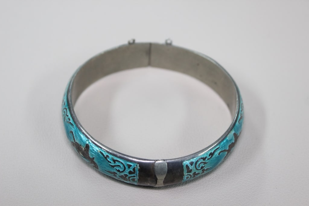 Vintage Hinged Bangle Bracelet - 3