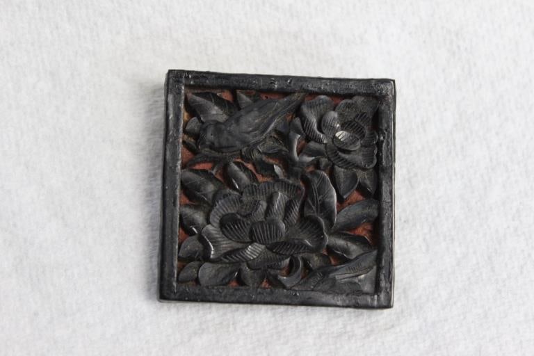 Square Lacquer Wood Brooch: Square Lacquer Wood Brooch .5.5cm L.