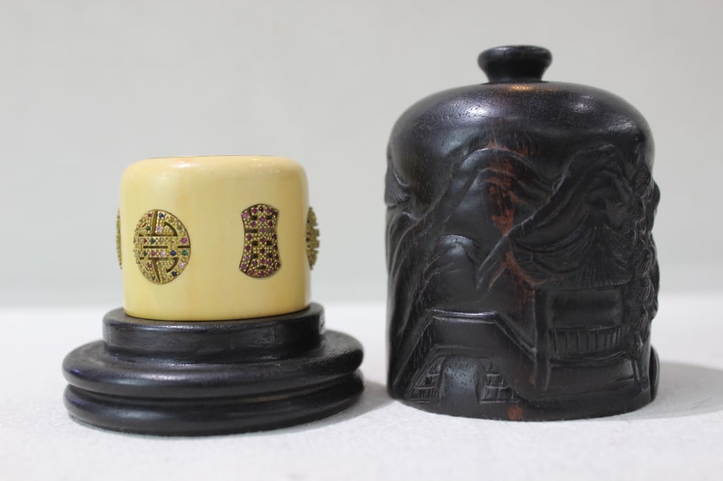 Chinese Imperial-style Archer's Thumb Ring (1 of 9)