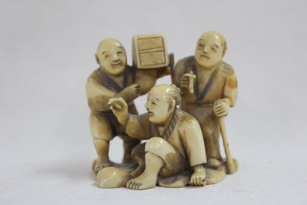 Japanese Hand Carved Figurals Netsuke (1 of 5)