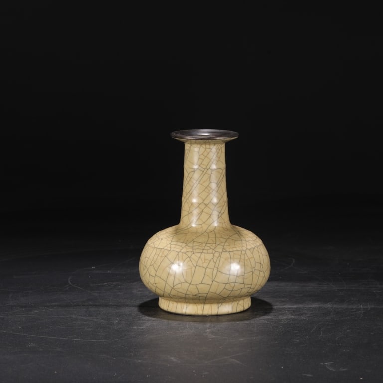 Chinese Glazed Porcelain Vase (1 of 7)