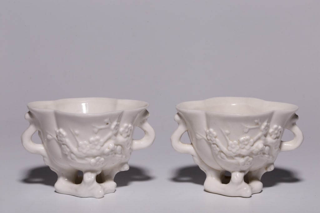 Pair of Chinese Dehua porcelain libation cups (1 of 9)