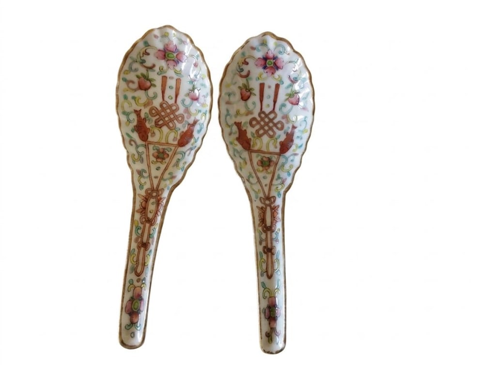 Antique Chinese Famille Rose Porcelain Spoons,Pair: Antique Chinese Famille Rose Porcelain Spoons,Pair