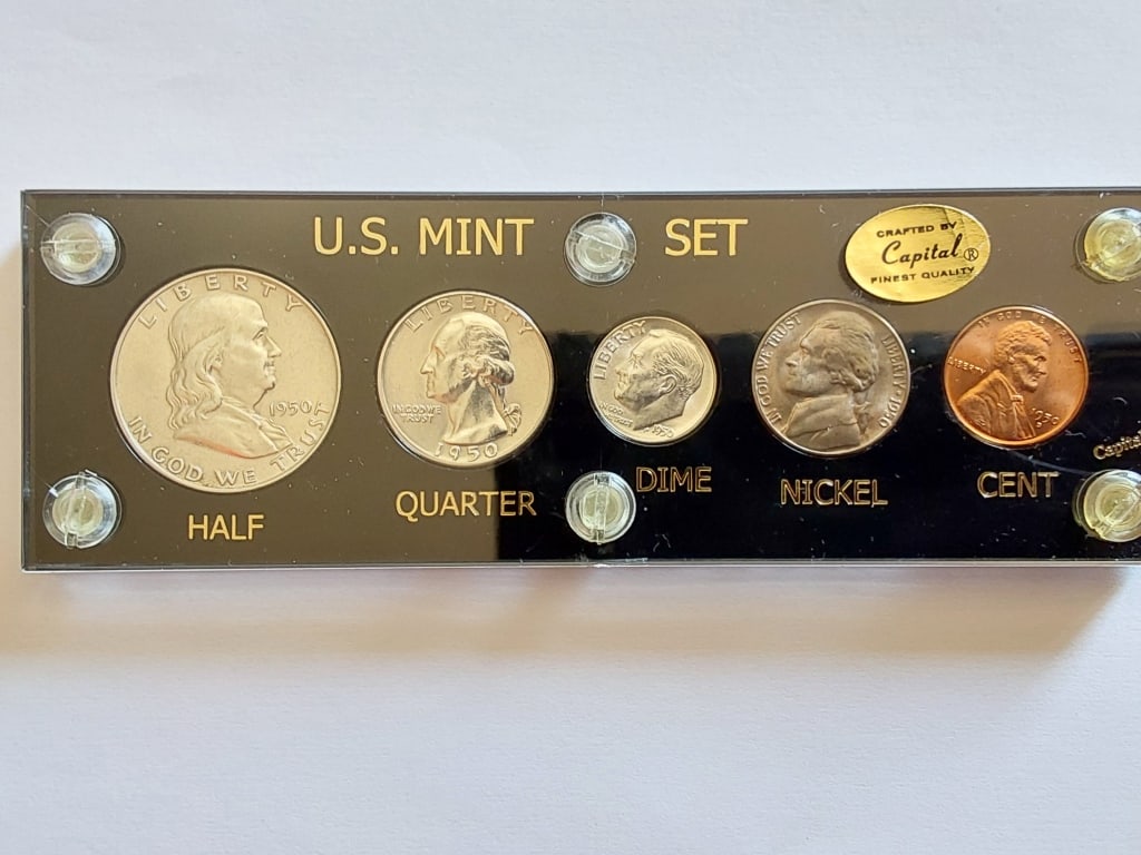 1950-D United States United States Proof Set .: 1954 P . D . S. United States United States Proof Set . ( THERE WAS SOME OXIDATION IN 1955 P .)