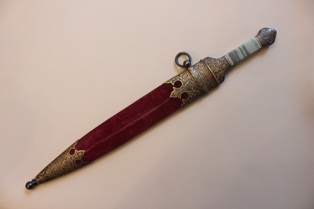 luxury Imperial Russian presentation dagger (1 of 13)