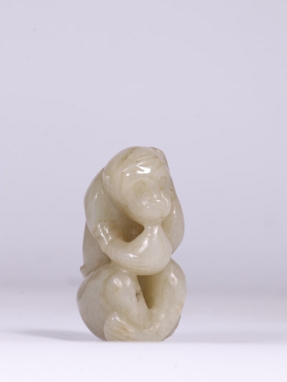 Chinese carved jade figure of a Monkey (1 of 9)