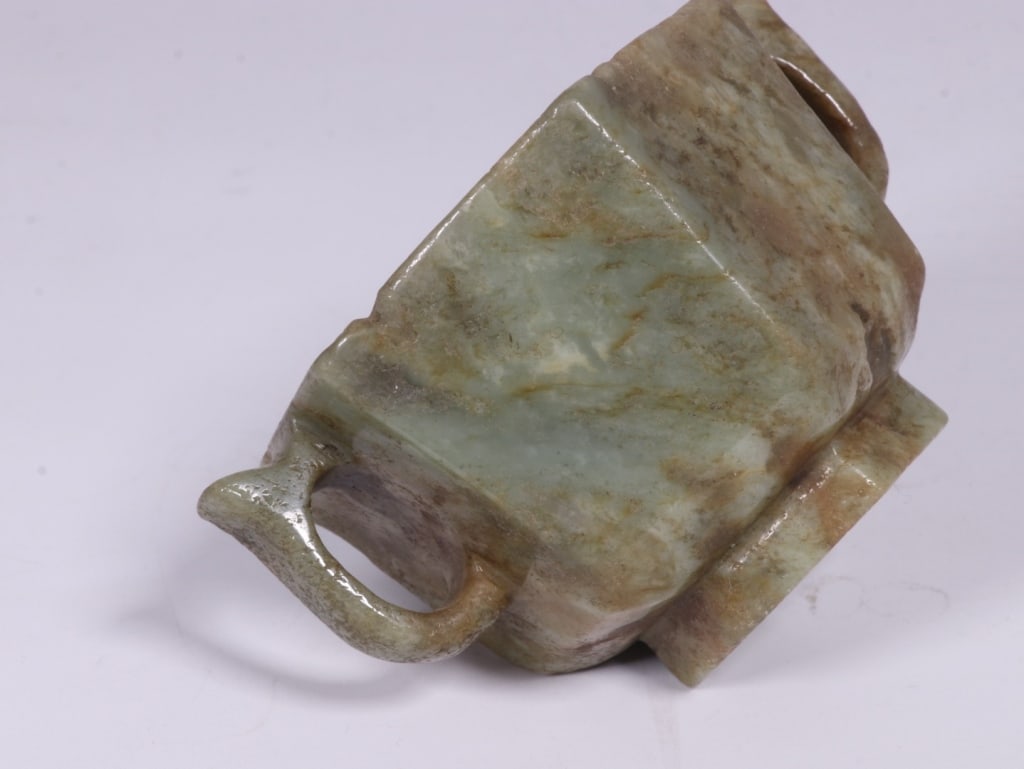 Chinese Hexagonal shape Two-handled Jade Cup - 2