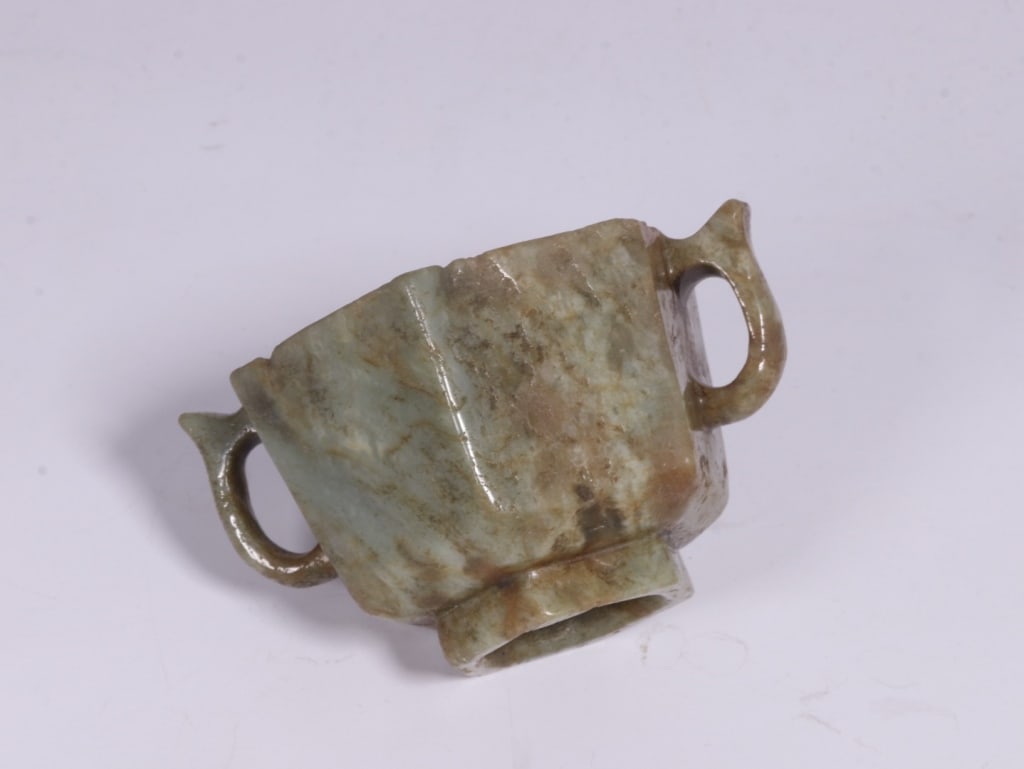 Chinese Hexagonal shape Two-handled Jade Cup - 3