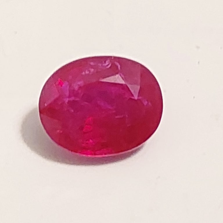 6.28 CT CHATHAM RUBY STONE: 6.28 CT CHATHAM RUBY STONE