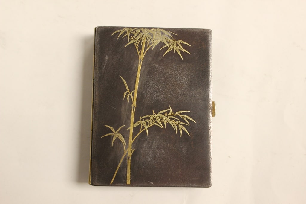 vintage Japanese metal cigarette case (1 of 6)