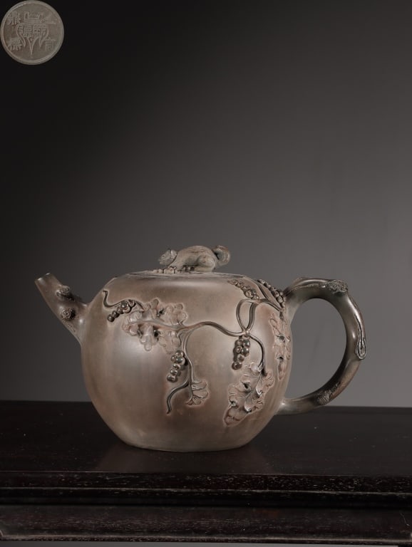 Chinese Yixing Zisha (purple clay) Teapot (1 of 10)