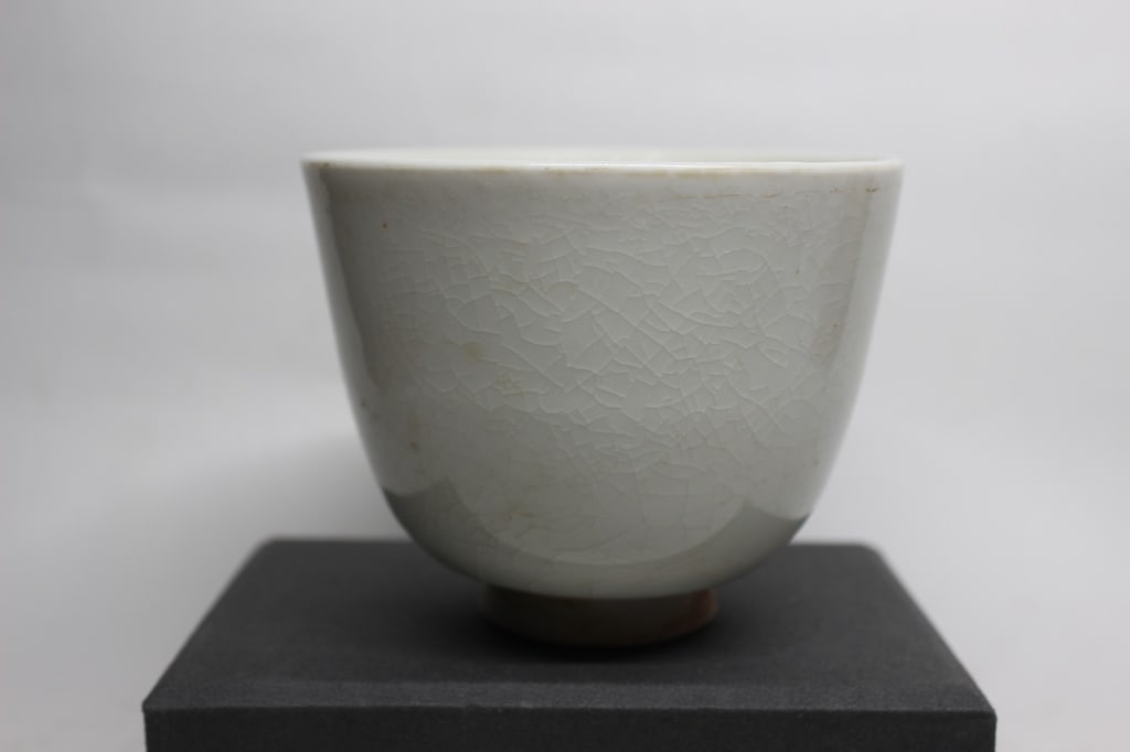 Chinese Song White-glazed Porcelain Cup (1 of 6)