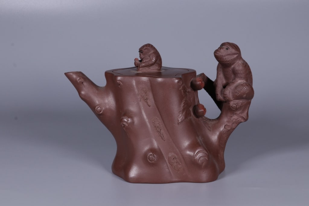 Chinese Yixing Zisha (purple clay) Teapot,marks (1 of 9)
