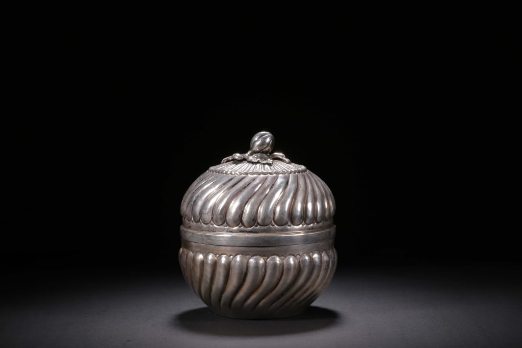 Ottoman Silver Covered Box: Dimension :12.2cm H x 10cm w,weight 237.5gram. . The interior walls feature a light wash of gold over silver, a technique known as gilding or vermeil. The central finial is shaped like a pomegranate o