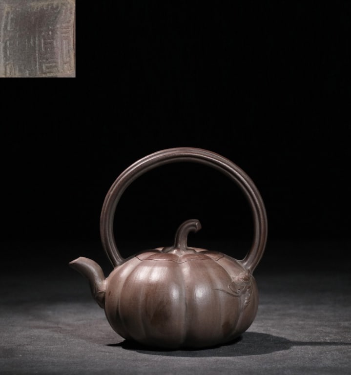 Chinese Yixing Zisha (purple clay) Teapot,Mark: Dimension : 13cm H x 13cm L x10.4cm ,weight is 210gram.