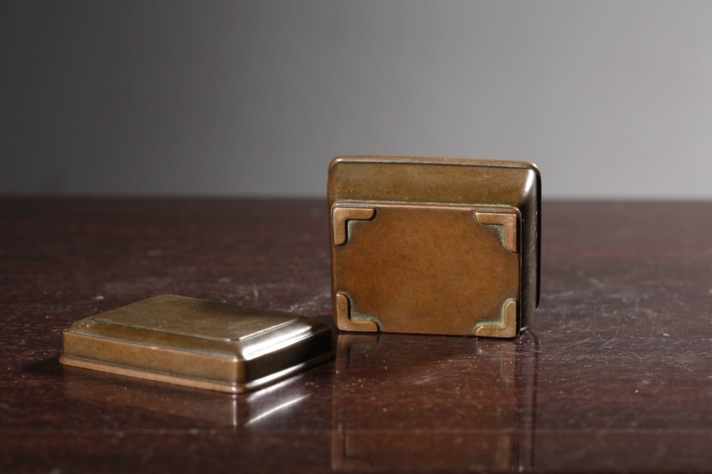 A Bronze Box - 5