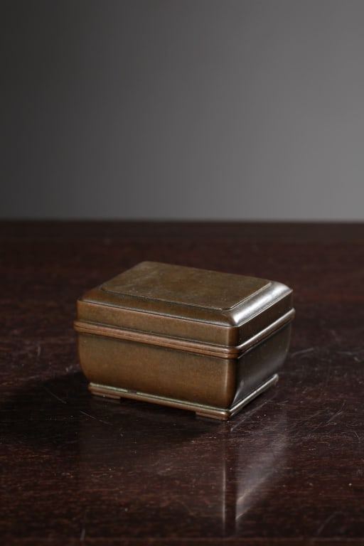 A Bronze Box - 6