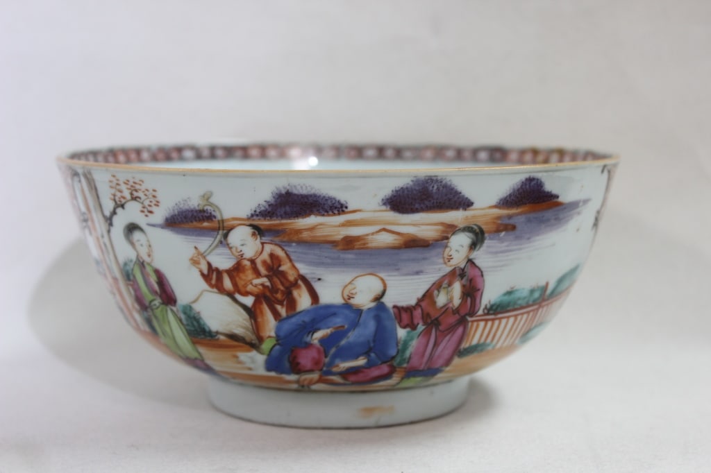 18th.C Chinese Export "Famille Rose"Porcelain Bowl (1 of 6)