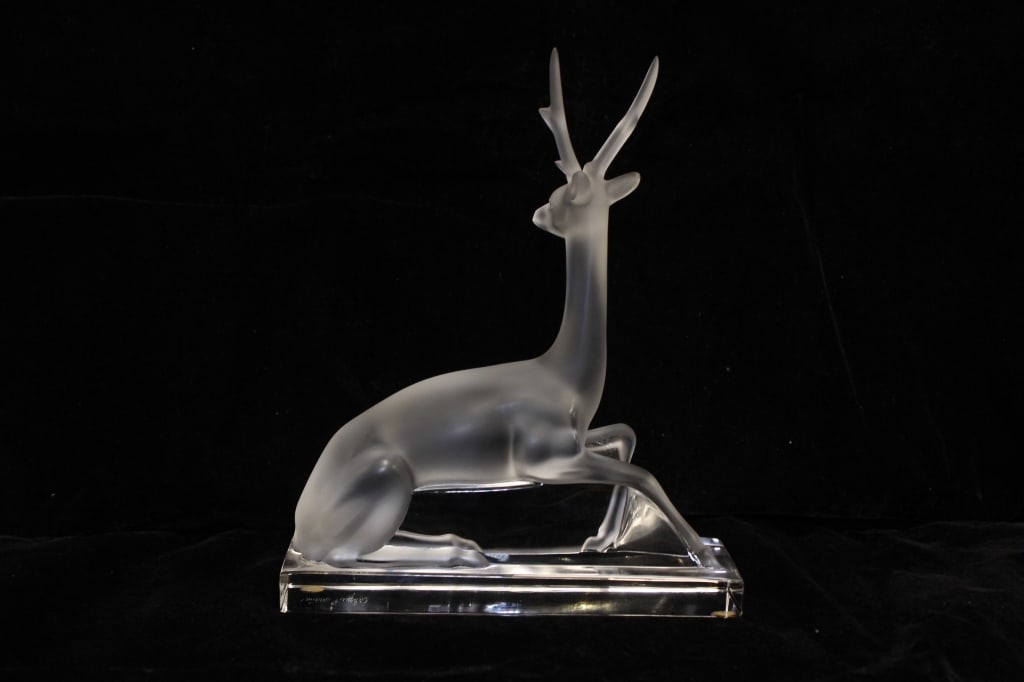 Lalique frosted crystal "Cerf" (Stag)Paperweight (1 of 7)