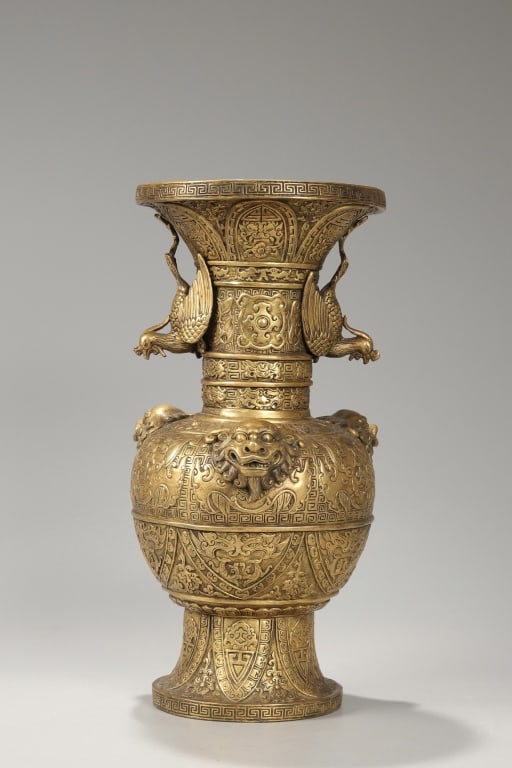 Chinese archaistic gilt-bronze vase,Mark (1 of 9)