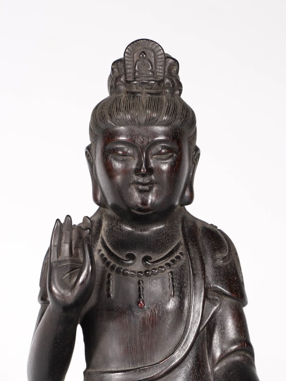 Chinese Zitan Wood Carved Guanyin Statue: Dimension: 23cm H x 13.5cm L x 11cm,weight is 738gram.