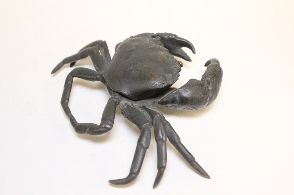 Japanese Bronze sculpture of a crab (1 of 7)
