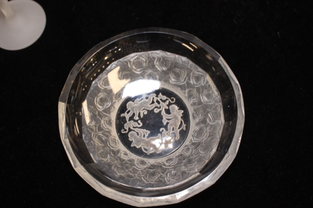 three-piece vintage art glass table set: three-piece vintage art glass table set, likely French Art Deco in style, consisting of two matching candlesticks and a central console bowl. Dimension: bowl is 5"w. the candlestick is 5 1/2"H.