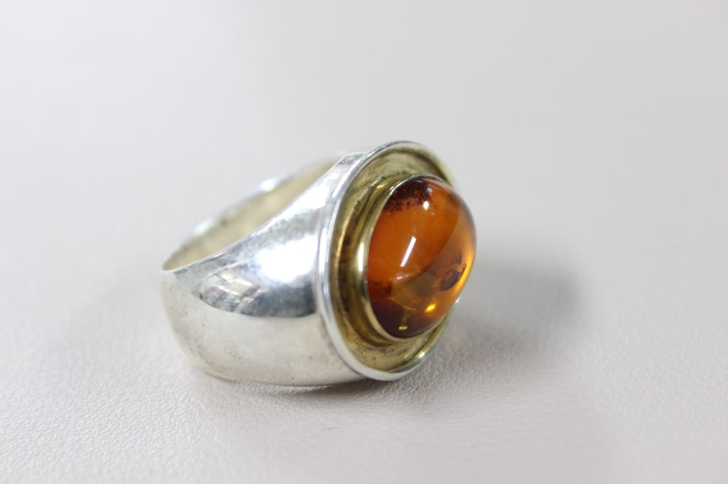 Classic Oval Amber Ring - 4