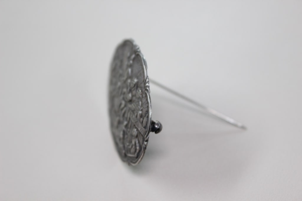 Vintage Dutch silver repouss? Brooch (1 of 4)