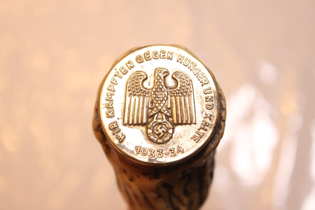 German WW2 Walking Cane w Medallion (1 of 3)