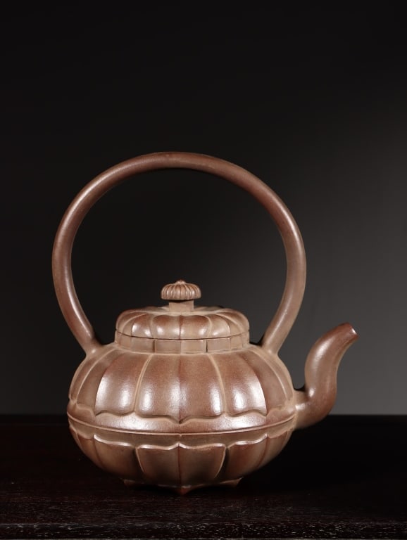 Chinese Yixing Zisha clay teapot,Mark (1 of 9)
