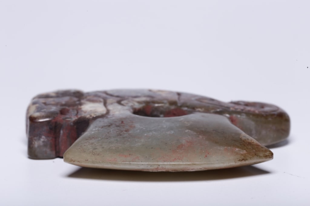 Chinese archaistic jade axe-form pendant - 8