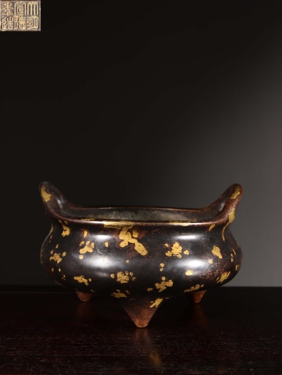 Chinese gold-splashed bronze tripod incense burner (1 of 9)