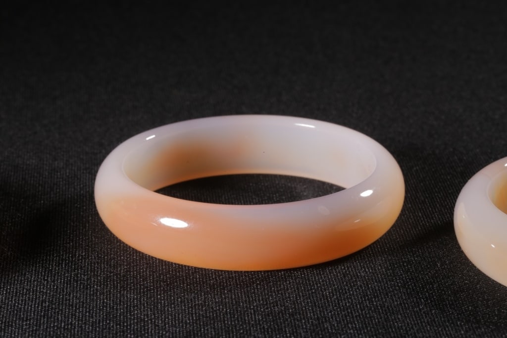 Three Chinese Agate Carved Bangles. - 7