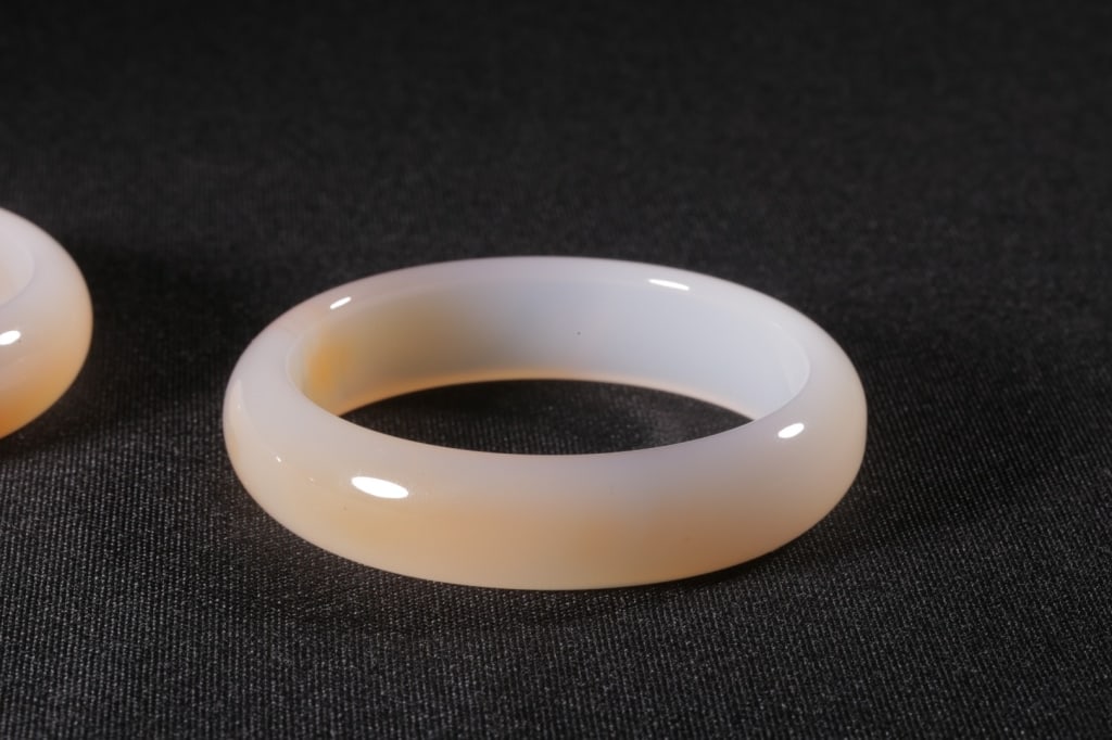 Three Chinese Agate Carved Bangles. - 8