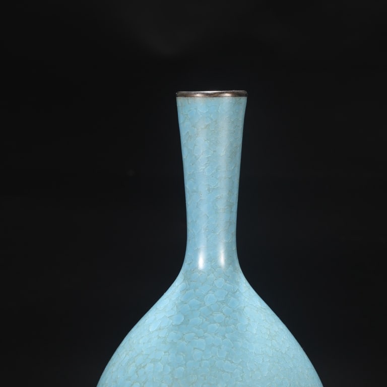 Chinese monochrome turquoise-glazed bottle vase: Chinese monochrome turquoise-glazed bottle vase Dimension: 27cm H x 14cm w. The vessel is crafted with a globular, pear-shaped body that rises to a slender, slightly flared cylindrical neck, terminati