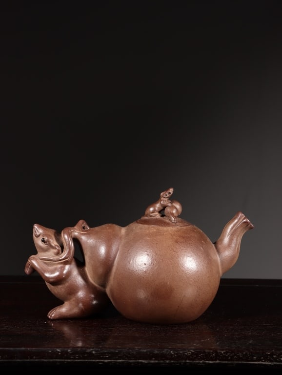 Chinese Yixing Zisha clay teapot,Mark (1 of 8)