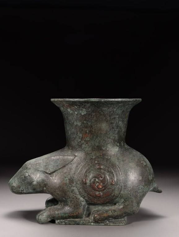 Chinese ritual bronze wine vessel (tu zun) (1 of 9)