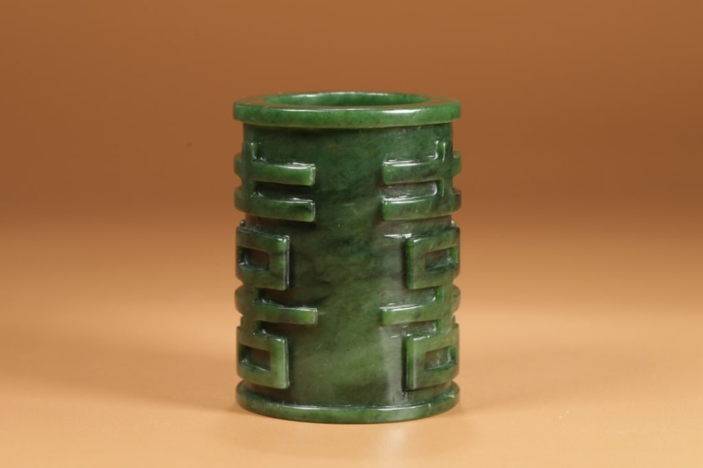 Chinese carved spinach green jade cylinder Brushpo (1 of 8)