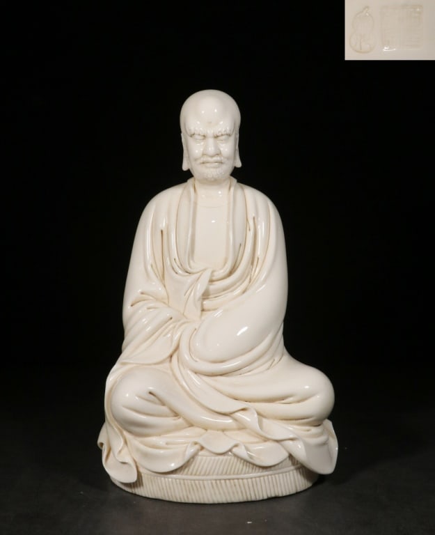 Chinese Dehua white porcelain figure of the Chan P: Chinese Dehua white porcelain figure of the Chan Patriarch Bodhidharma. Dimension: 34.5cm H x 21.3 x 18cm,weight is 3640gram. The figure is sculpted from signature