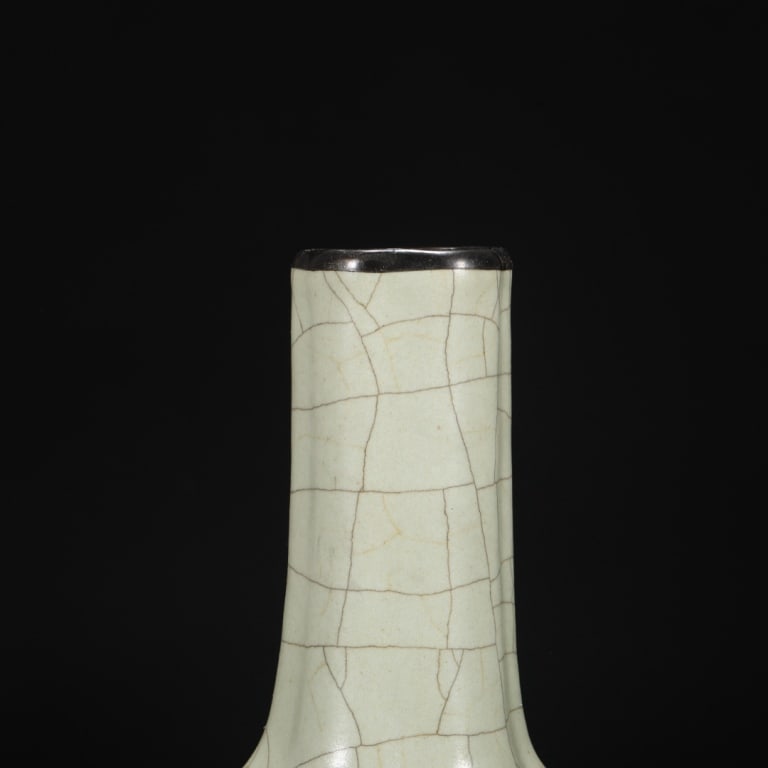 Chinese monochrome celadon-glazed garlic-mouth vas (1 of 7)