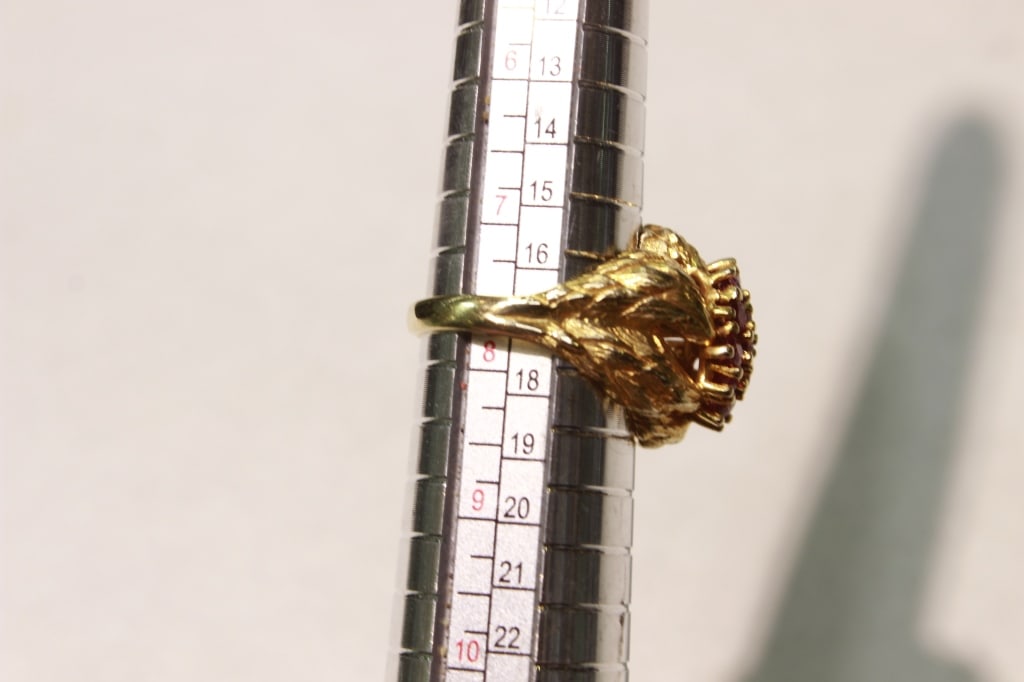 Vintage 14K Gold Ruby Cluster Ring - 2