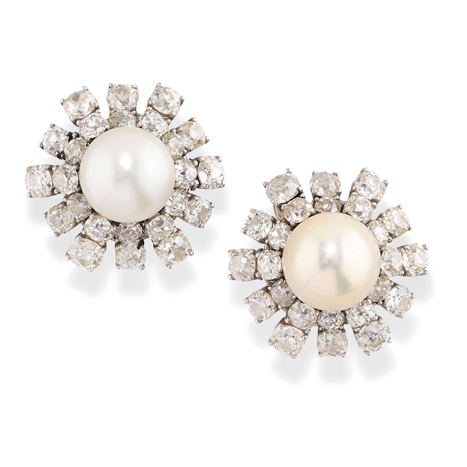 PAIRE DE BOUCLES D'OREILLES PERLES FINES ET DIAMANTS, (1 of 1)