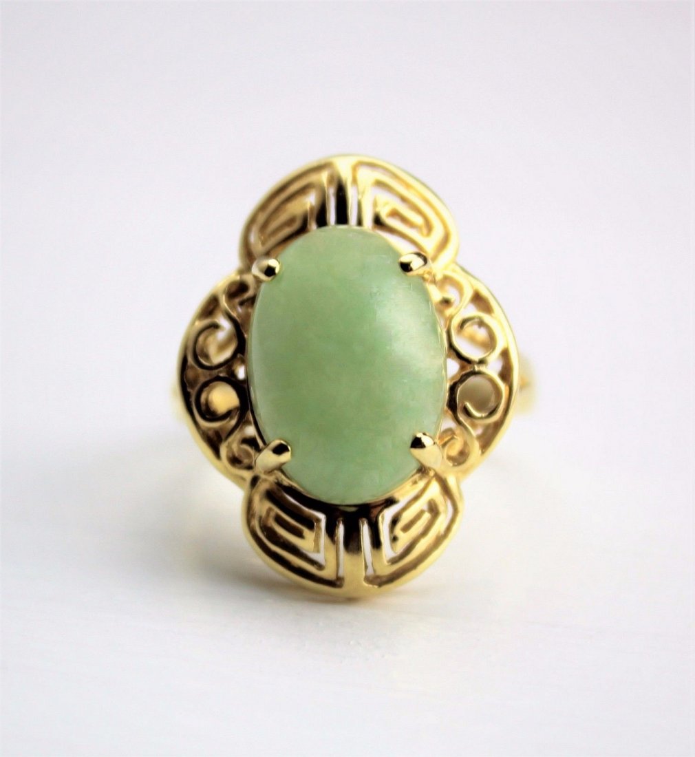 Vintage 14k Gold Green Jade Cabochon Ring - Size 7 (1 of 8)