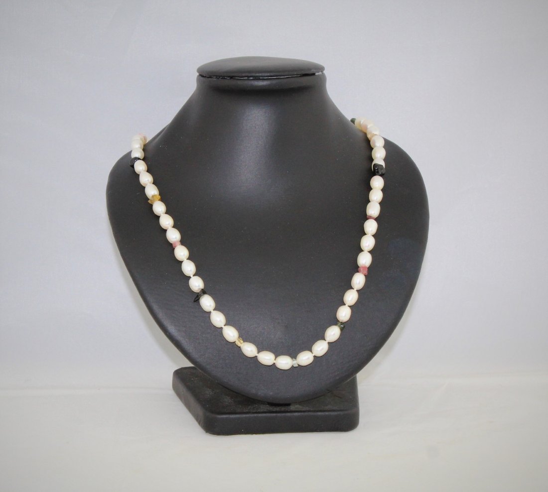 Natural Fresh Water Pearl Bead & Jadite Chip Necklace (1 of 3)
