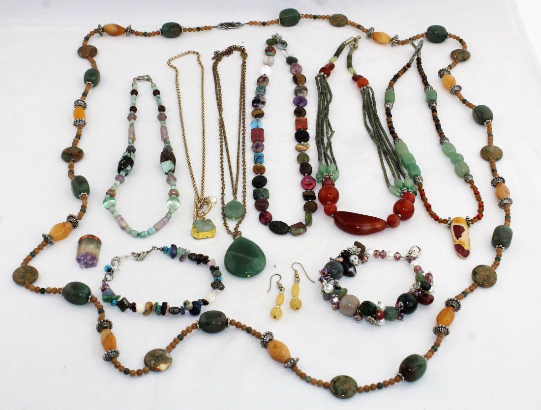 1.75 Pounds Gemstone Jewelry - Jade Nephrite Quartz... (1 of 9)