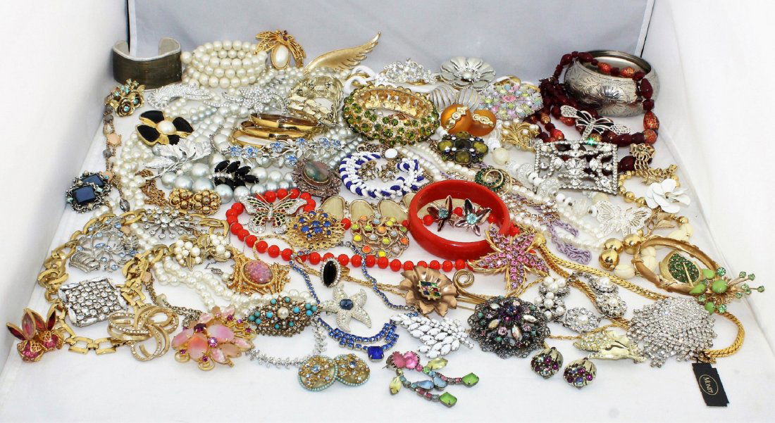 5 Lb Vintage to Modern Costume Jewelry Lot Many Signed (1 of 6)