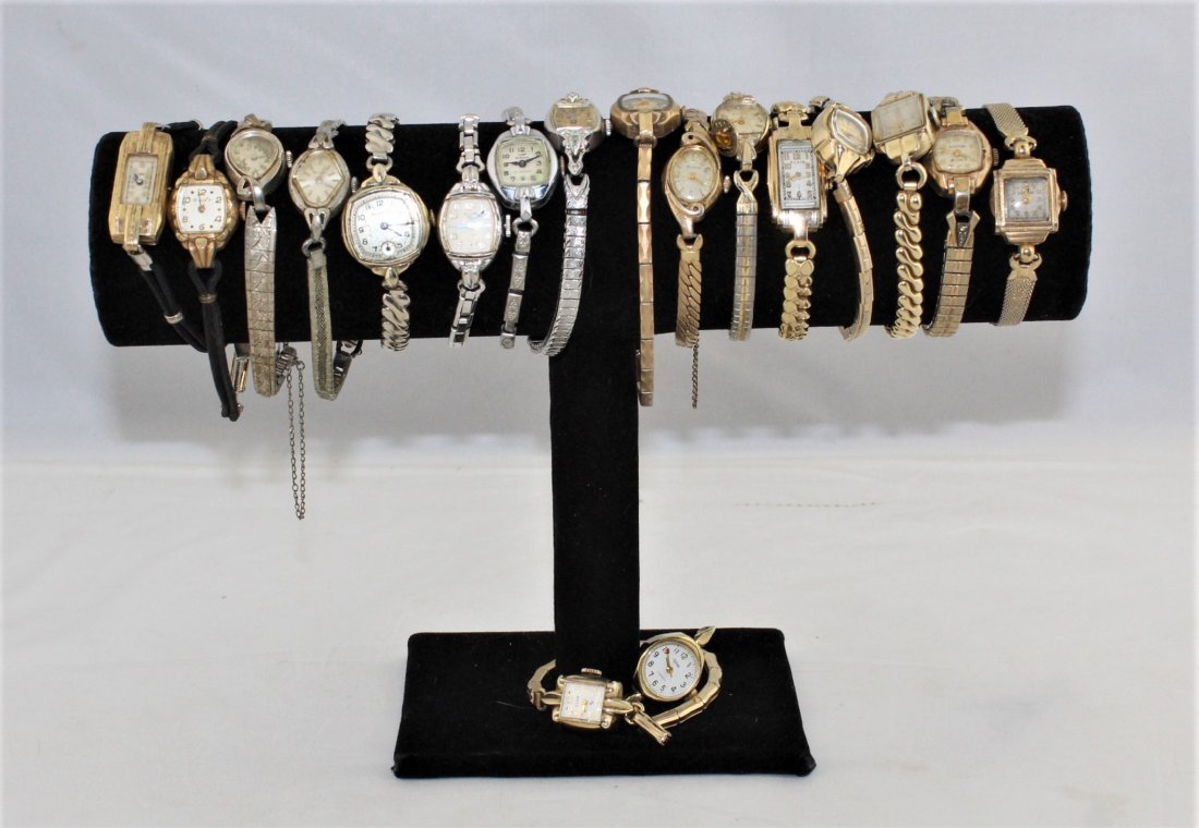 Vintage Women's Wristwatch Lot (18) (1 of 5)
